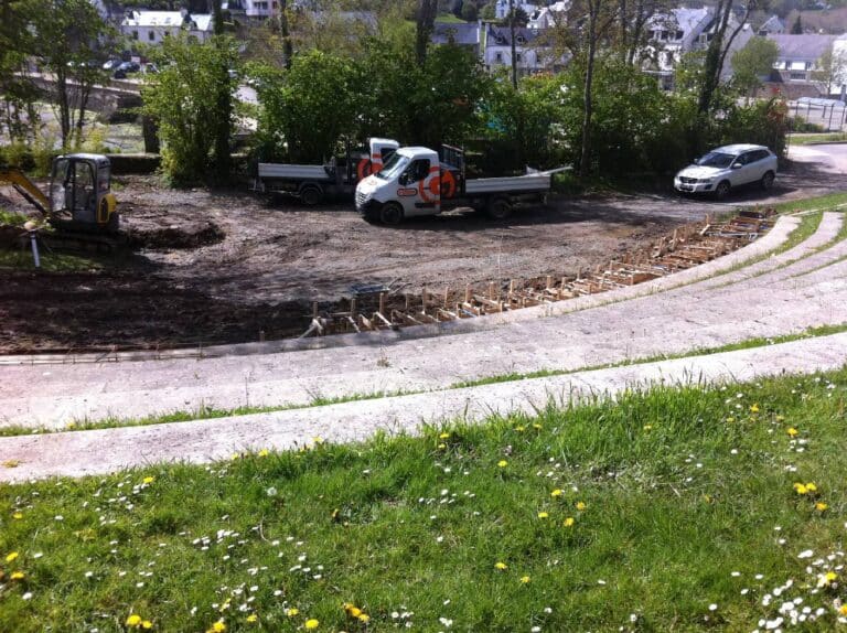 Aménagement du théâtre de verdure de Peniti (2)