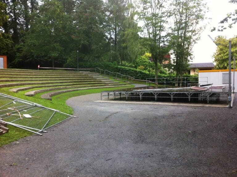 Aménagement du théâtre de verdure de Peniti (7)