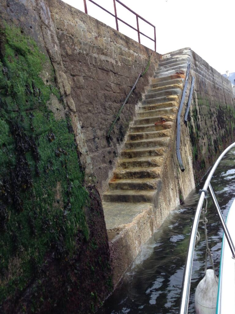 Rehabilitation des escaliers de la 1 - Quimper Finistère Rehabilitation des escaliers de la 1 - Quimper Finistère